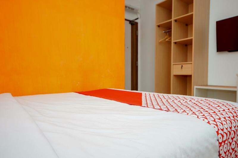 Oyo 344 Kr Hotel Palembang Exteriör bild