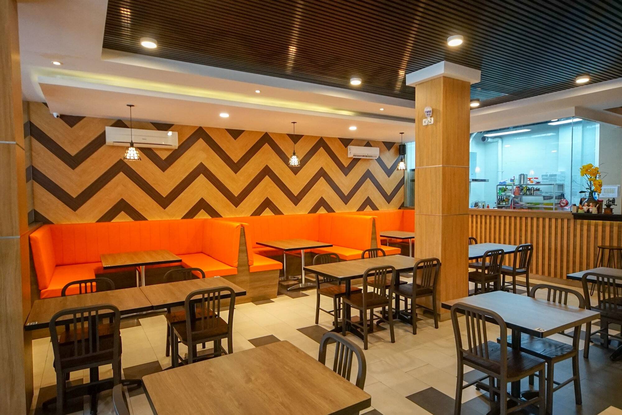 Oyo 344 Kr Hotel Palembang Exteriör bild
